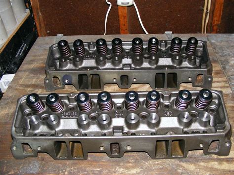While looking to see what was for sale in my neighborhood, I found a pair of 1970 LT1 Chevrolet cylinder heads with studs and . . 1970 lt1 heads for sale
